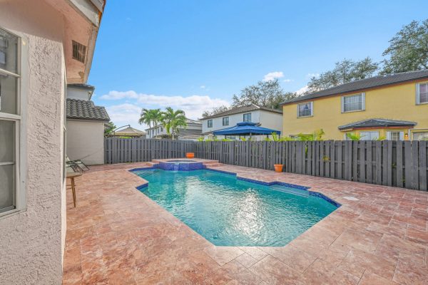 19640 NW 82 Ct Miami 00012