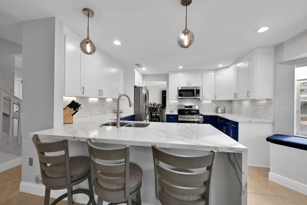 19640 NW 82 Ct Miami 00033