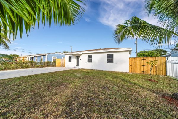 3001 NW 154th Terrace Miami Gardens FL 33054 1